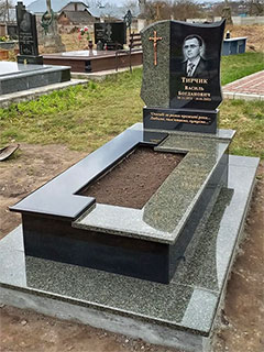 Пам'ятник з граніту одинарний львів Пам'ятник гранітний недорого у львові