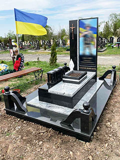 Пам'ятник солдату у львові