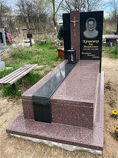 Європейський пам'ятник з граніту одинарний львів