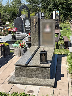 Пам'ятник європейський одинарний львів Європейський пам'ятник з зеленого граніту львів